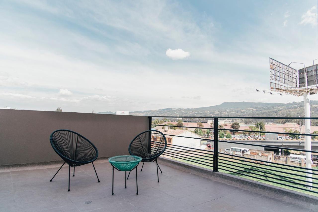 Uma Suites Chia Bagian luar foto